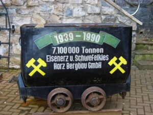 Förderwagen an der ehemaligen Grube Drei Kronen und Ehrt bei Elbingerode-Rübeland